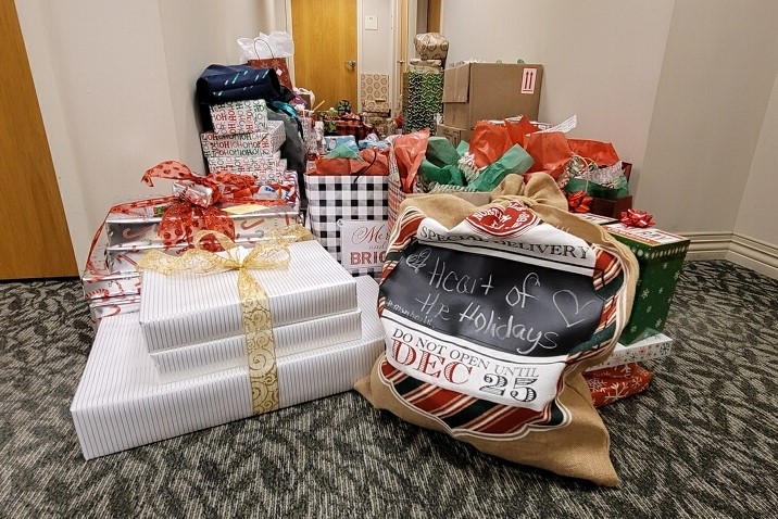 Heart of the Holidays Program Supports Mon Health System Families